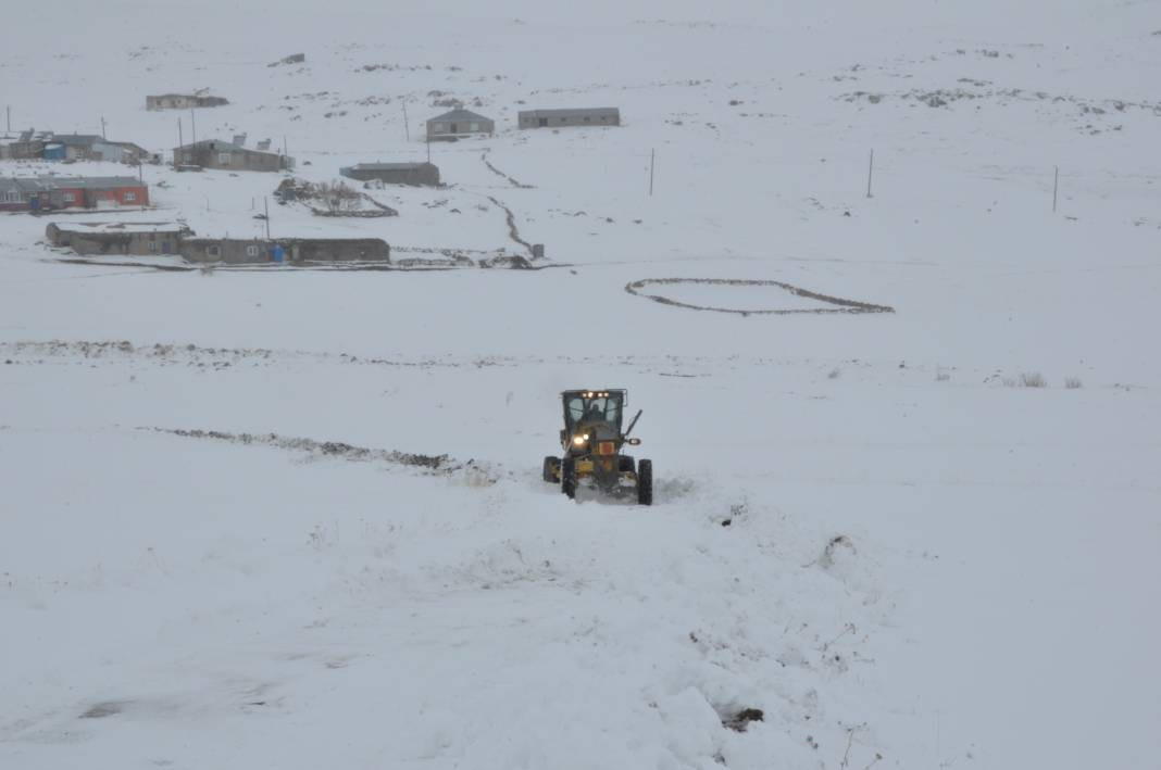Tipi hayatı perişan etti. 47 köy yolu kapandı - Resim: 5